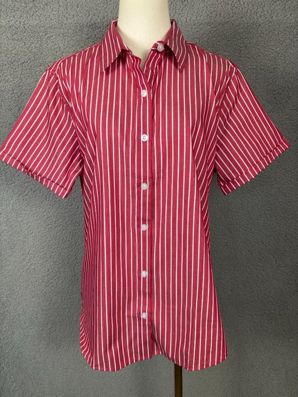 Red & White Striped Button-Up Shirt Short Sleeve Casual Shirt Size Large NWOT's